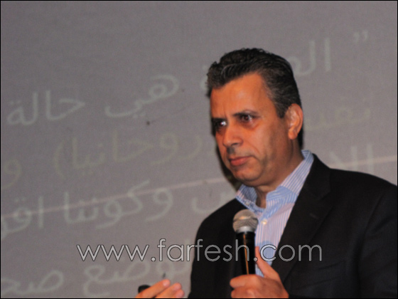 بطو يتواصل "بالحاسة السابعة" مع جمهوره الغفير في محمود درويش بطو يتواصل "بالحاسة السابعة" مع جمهوره الغفير في محمود درويش