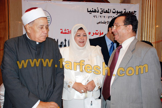 عفاف شعيب: السينما المتعلقة بالمعاقين "هبلة وعبيطة" عفاف شعيب: السينما المتعلقة بالمعاقين "هبلة وعبيطة"