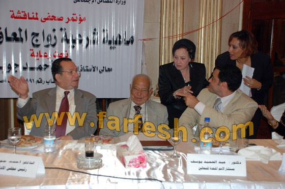 عفاف شعيب: السينما المتعلقة بالمعاقين "هبلة وعبيطة" عفاف شعيب: السينما المتعلقة بالمعاقين "هبلة وعبيطة"