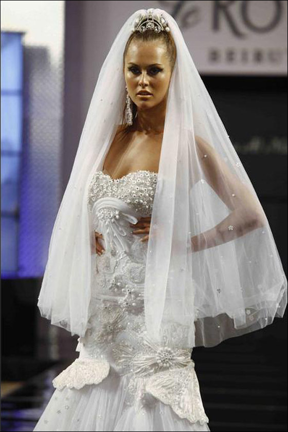فساتين 2010 من تصميم أديبة محبوب 