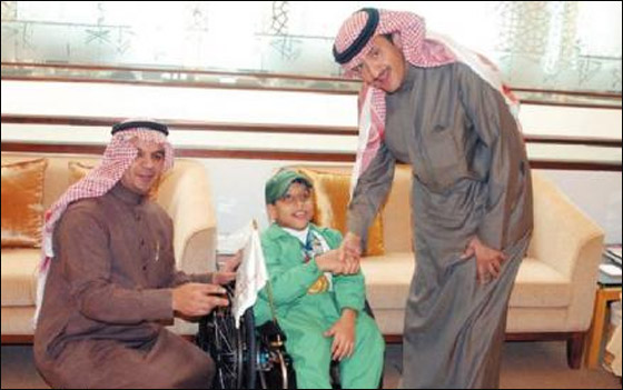 سعودي يتحدى اعاقته.. ويحصد 6 ميداليات في السباحة!! سعودي يتحدى اعاقته.. ويحصد 6 ميداليات في السباحة!!