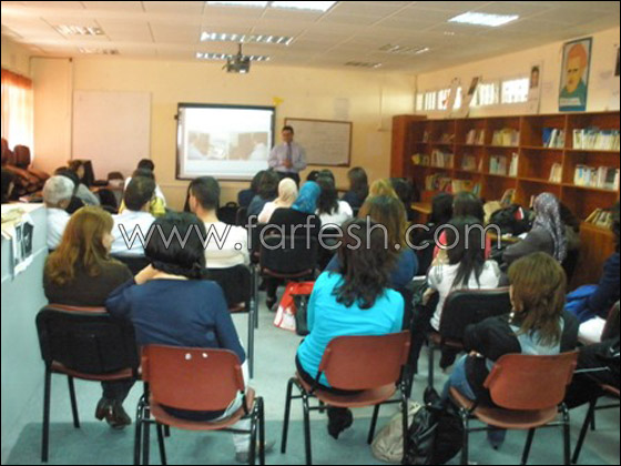 عباس يقدم محاضرتين للمعلمين في كل من الزهراء وكفركنا "ا" عباس يقدم محاضرتين للمعلمين في كل من الزهراء وكفركنا "ا"