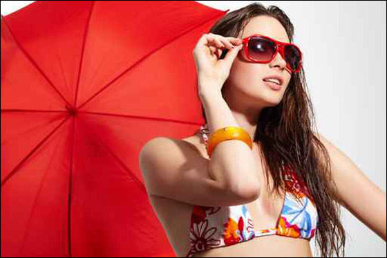 اليكن.. تشكيلة مميزة من النظارات الشمسية لصيف 2011!! اليكن.. تشكيلة مميزة من النظارات الشمسية لصيف 2011!!