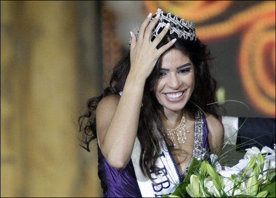 يارا: لقب ملكة جمال لبنان يخسر من قيمته بسبب الانتقادات!! يارا: لقب ملكة جمال لبنان يخسر من قيمته بسبب الانتقادات!!