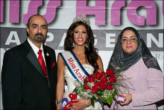 الفلسطينية كريستينا تتوج ملكة جمال عرب الولايات المتحدة الفلسطينية كريستينا تتوج ملكة جمال عرب الولايات المتحدة