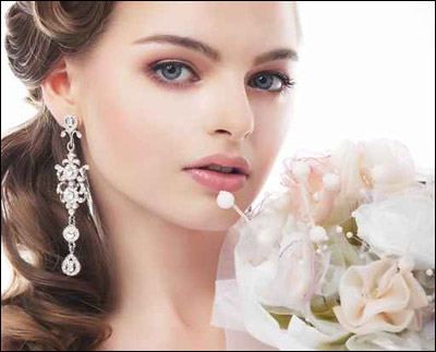 اليكن احدث الاكسسوارات واكثرها اناقة! اليكن احدث الاكسسوارات واكثرها اناقة!