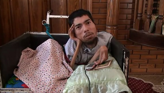 بالفيديو: مقعد فلسطيني تميز على أقرانه بحفظ القرآن كاملا بالفيديو: مقعد فلسطيني تميز على أقرانه بحفظ القرآن كاملا